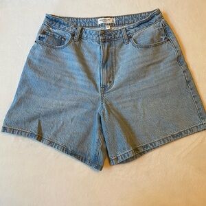 Abercrombie Curve Love Shorts